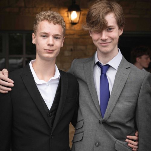 6thFormProm2024-1231)