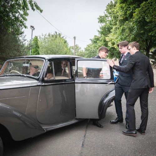 6thFormProm2024-1391)