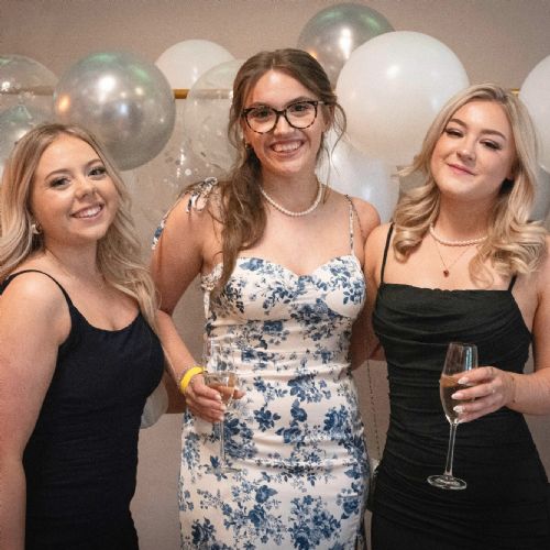 6thFormProm2024-161)