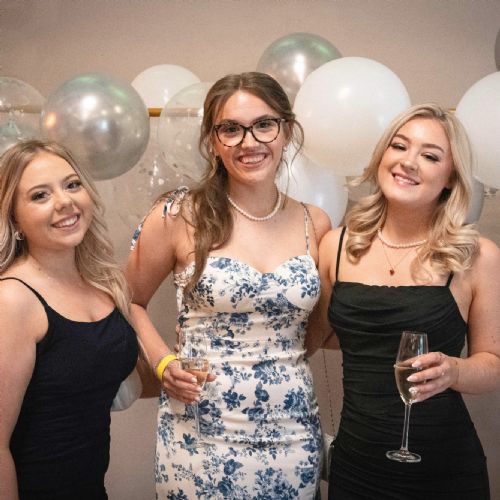 6thFormProm2024-171)