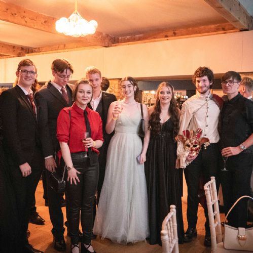 6thFormProm2024-1831)