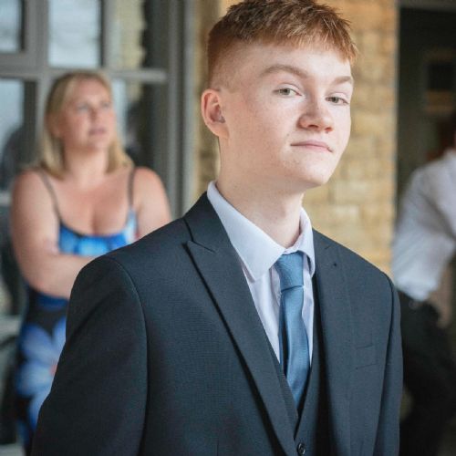 6thFormProm2024-2261)