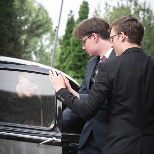 6thFormProm2024-2841)