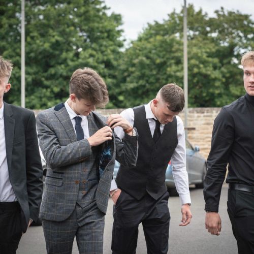 6thFormProm2024-2991)