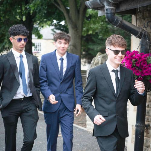 6thFormProm2024-3071)