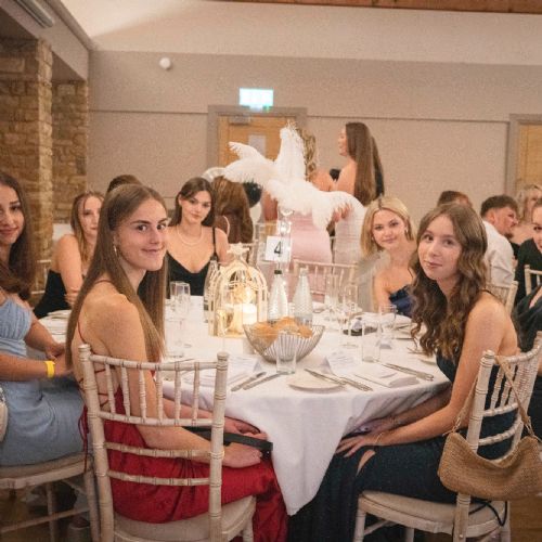 6thFormProm2024-511)