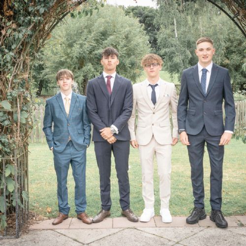 Year11Prom2024-1051)