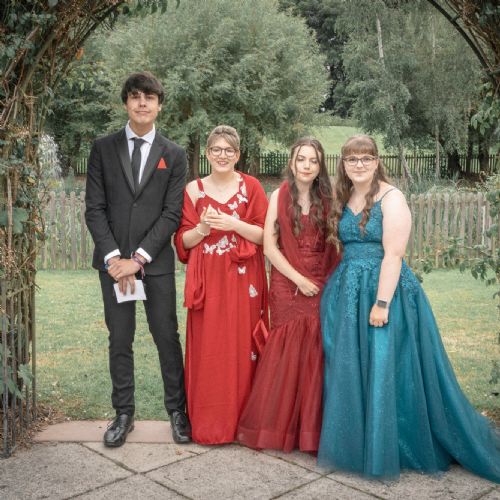 Year11Prom2024-1171)
