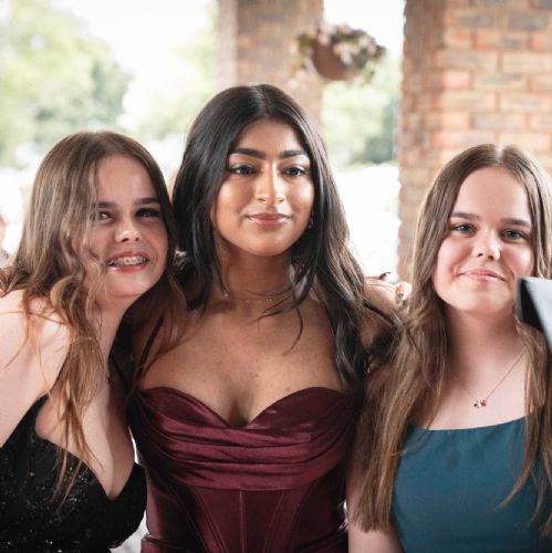 Year11Prom2024-3231)