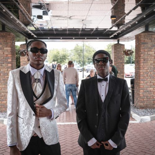 Year11Prom2024-3391)