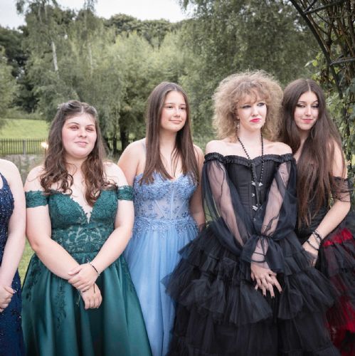 Year11Prom2024-3721)