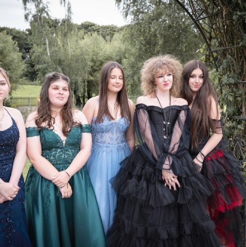 Year11Prom2024-3731)