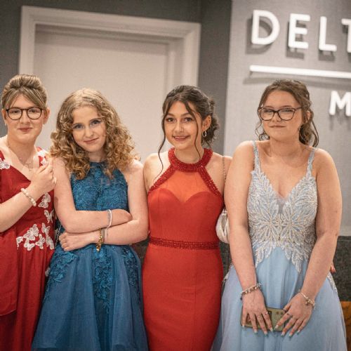 Year11Prom2024-4061)