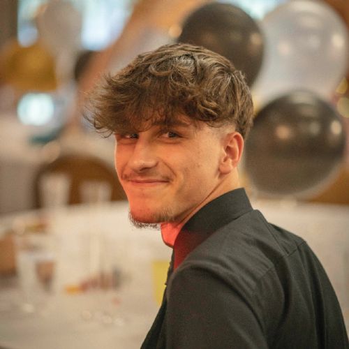Year11Prom2024-4761)