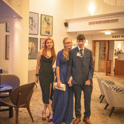 Year11Prom2024-571)