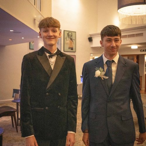 Year11Prom2024-631)