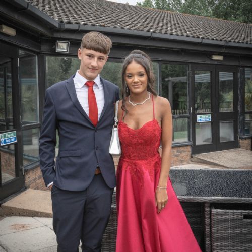 Year11Prom2024-931)